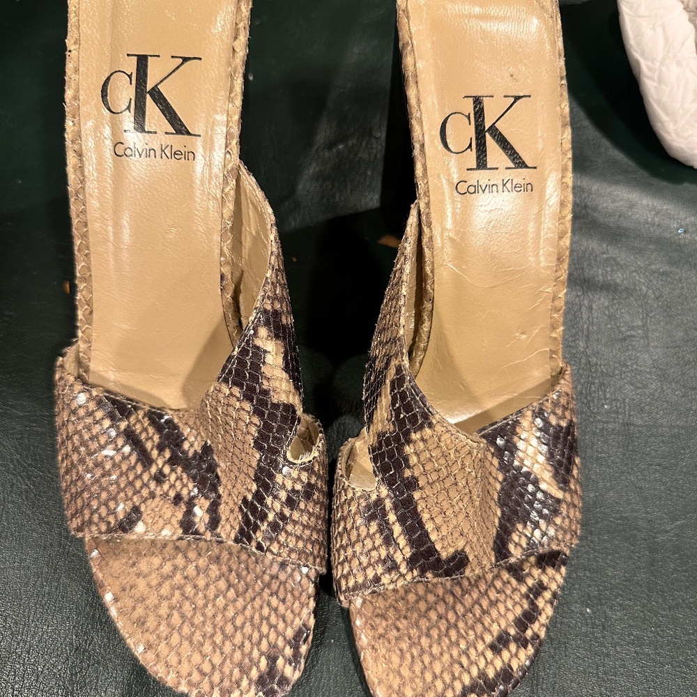 CK Mule heel